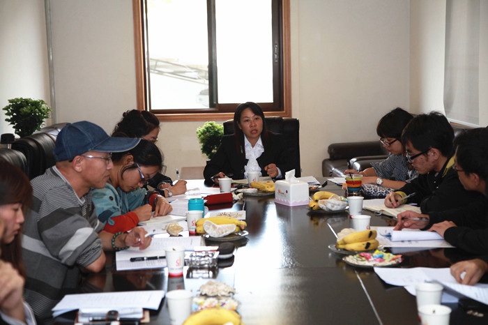 公司黨委副書記、紀委書記吳倩總結(jié)發(fā)言